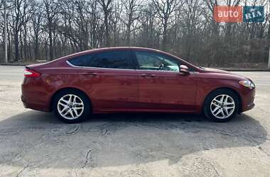 Седан Ford Fusion 2014 в 