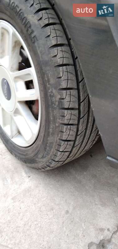 Седан Ford Fusion 2005 в Килии фото 12 Седан Ford Fusion 2005 в Килии