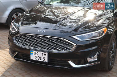 Седан Ford Fusion 2019 в 