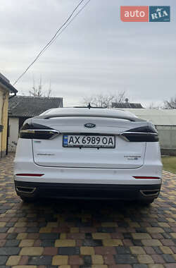 Седан Ford Fusion 2019 в 