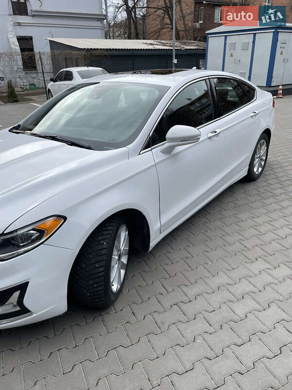 Седан Ford Fusion 2020 в Харькове