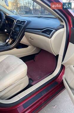 Седан Ford Fusion 2013 в 