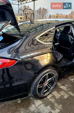 Седан Ford Fusion 2015 в 