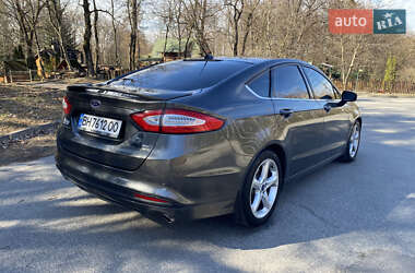 Седан Ford Fusion 2015 в 
