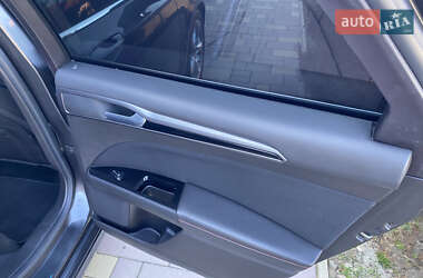 Седан Ford Fusion 2015 в 