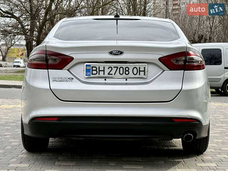 Седан Ford Fusion 2013 в Одесі