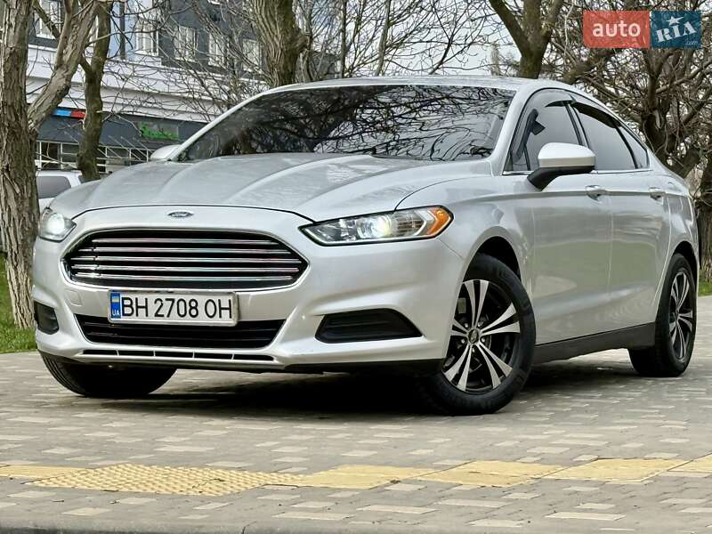 Седан Ford Fusion 2013 в Одесі