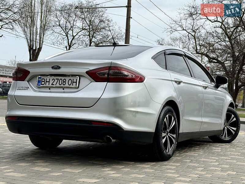 Седан Ford Fusion 2013 в Одесі