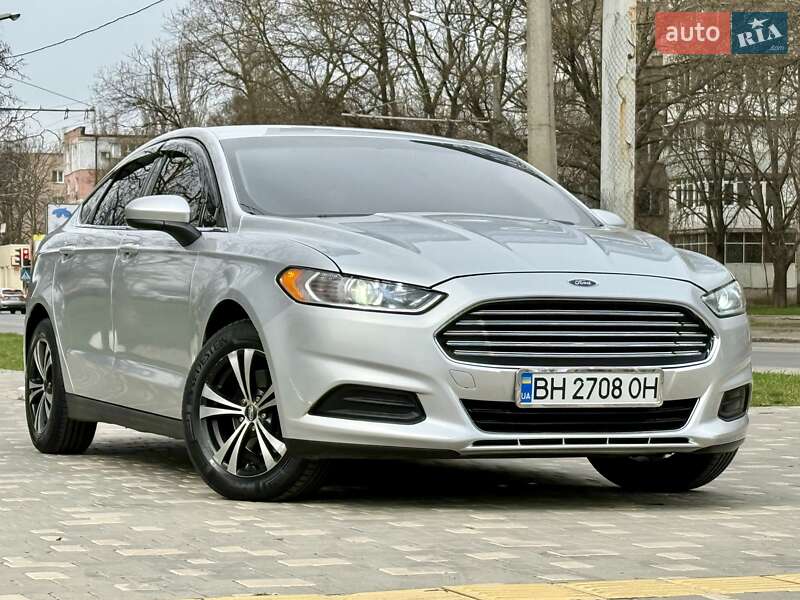Седан Ford Fusion 2013 в Одесі