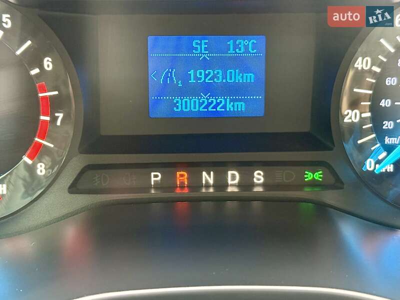 Седан Ford Fusion 2013 в Одесі