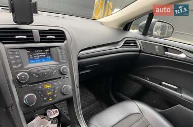 Седан Ford Fusion 2018 в 
