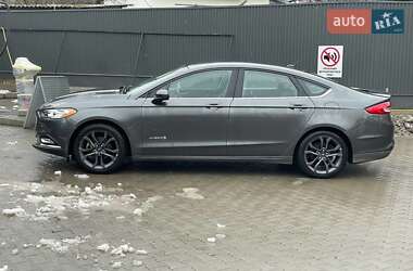 Седан Ford Fusion 2018 в 