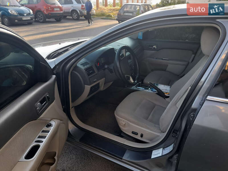 Седан Ford Fusion 2009 в 