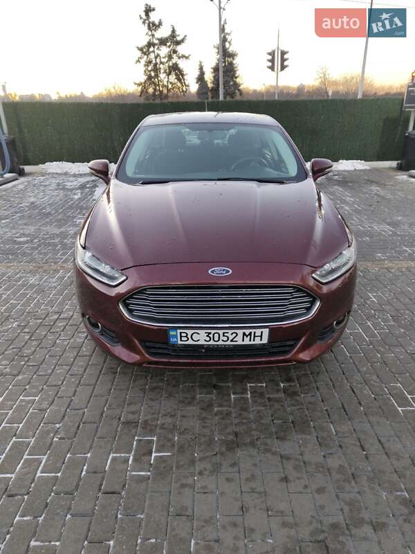 Седан Ford Fusion 2015 в 
