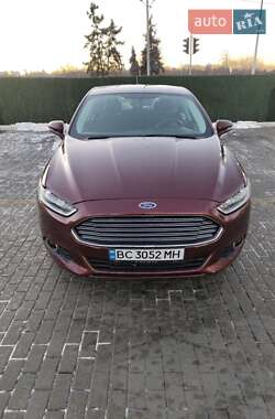 Седан Ford Fusion 2015 в 