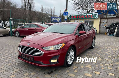 Седан Ford Fusion 2019 в 