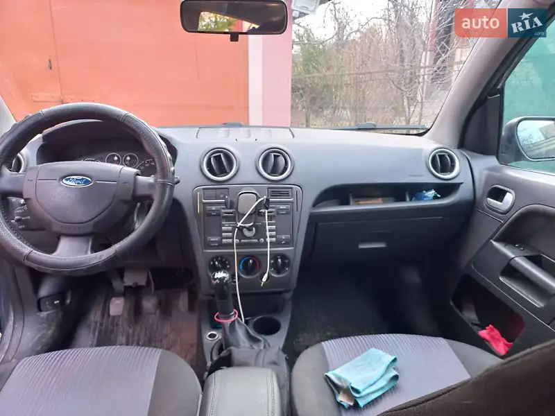 Хэтчбек Ford Fusion 2008 в 