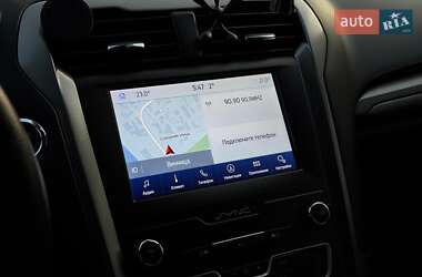 Седан Ford Fusion 2019 в 