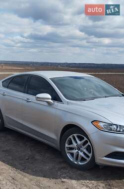 Седан Ford Fusion 2016 в 