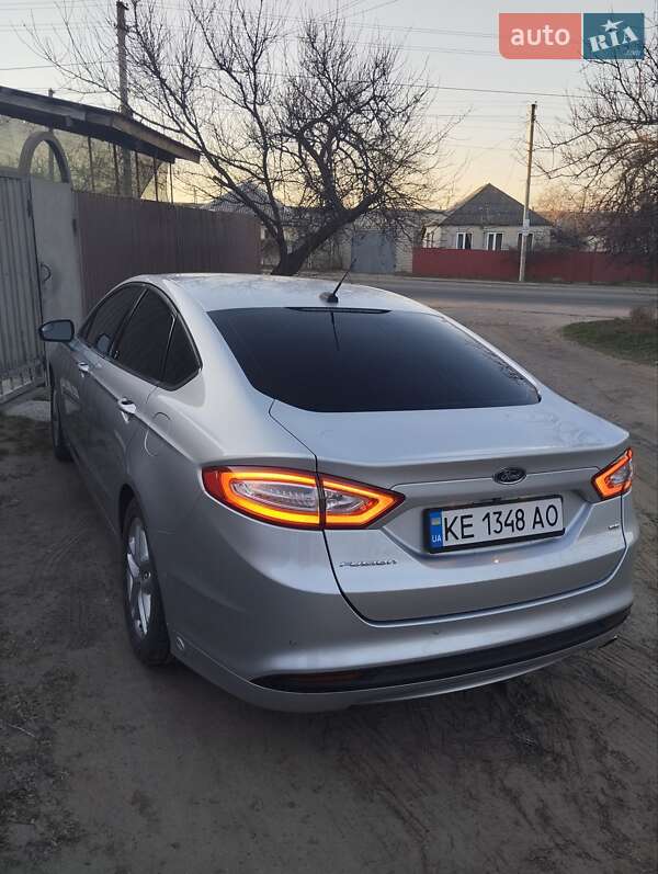 Седан Ford Fusion 2016 в Днепре