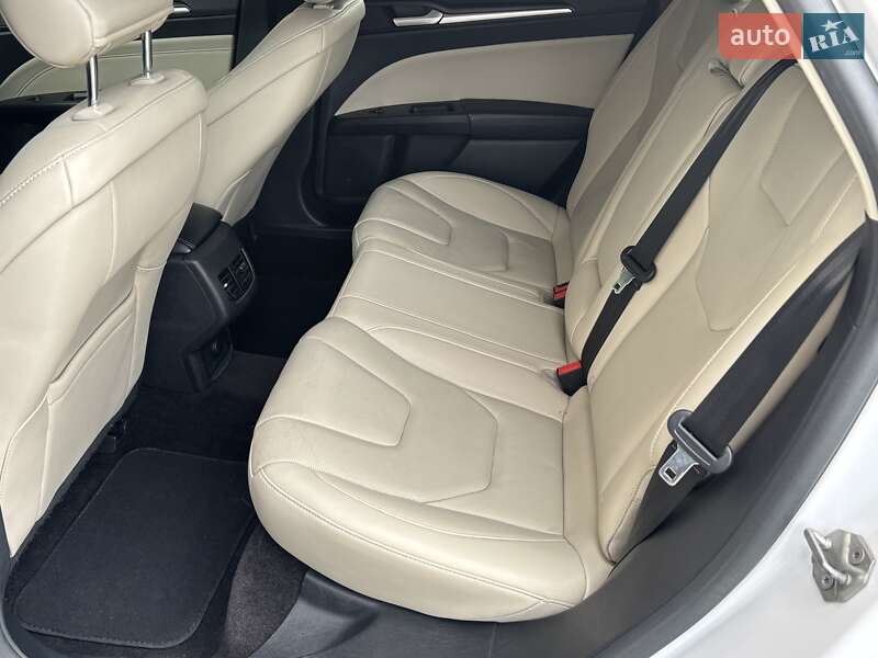 Седан Ford Fusion 2017 в Виннице