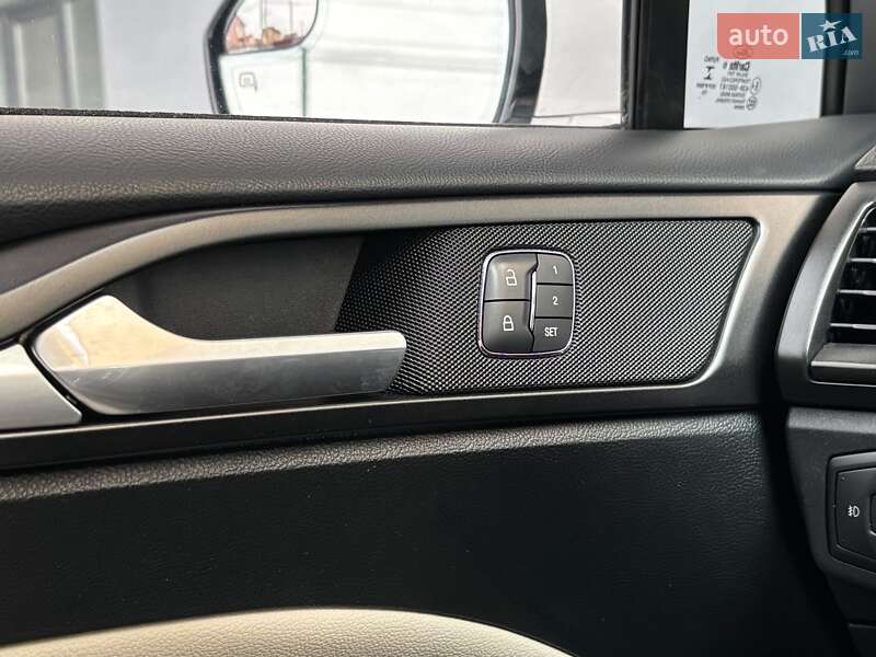 Седан Ford Fusion 2017 в Виннице