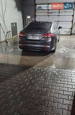 Седан Ford Fusion 2016 в 