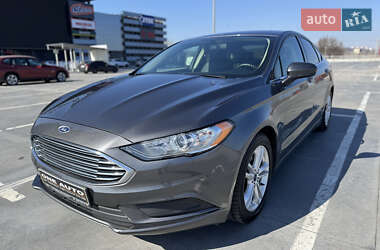 Седан Ford Fusion 2018 в 
