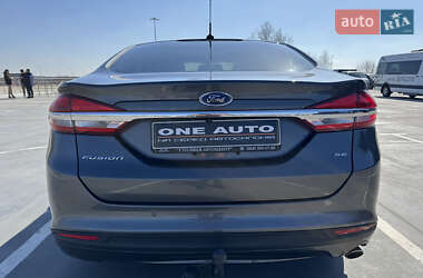 Седан Ford Fusion 2018 в 