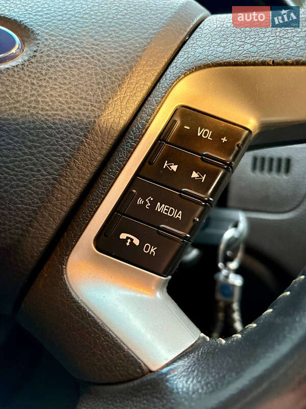 Седан Ford Fusion 2012 в Кропивницком