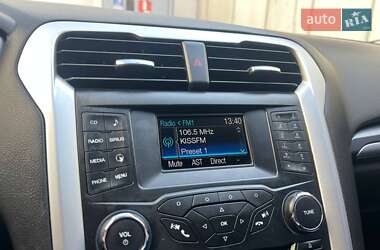 Седан Ford Fusion 2013 в 