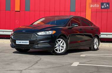 Седан Ford Fusion 2013 в 