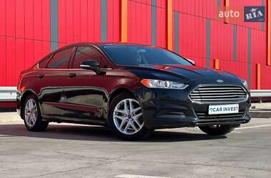 Седан Ford Fusion 2013 в 