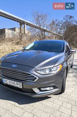 Седан Ford Fusion 2016 в 