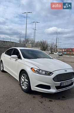 Седан Ford Fusion 2013 в 