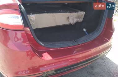 Седан Ford Fusion 2013 в 