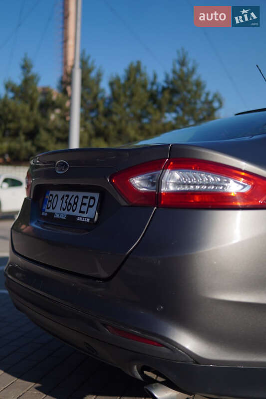 Седан Ford Fusion 2013 в Луцке