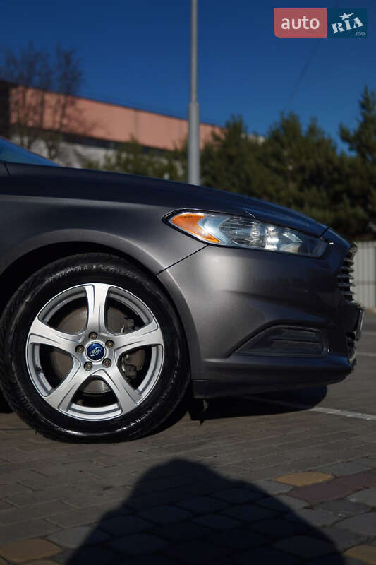 Седан Ford Fusion 2013 в Луцке