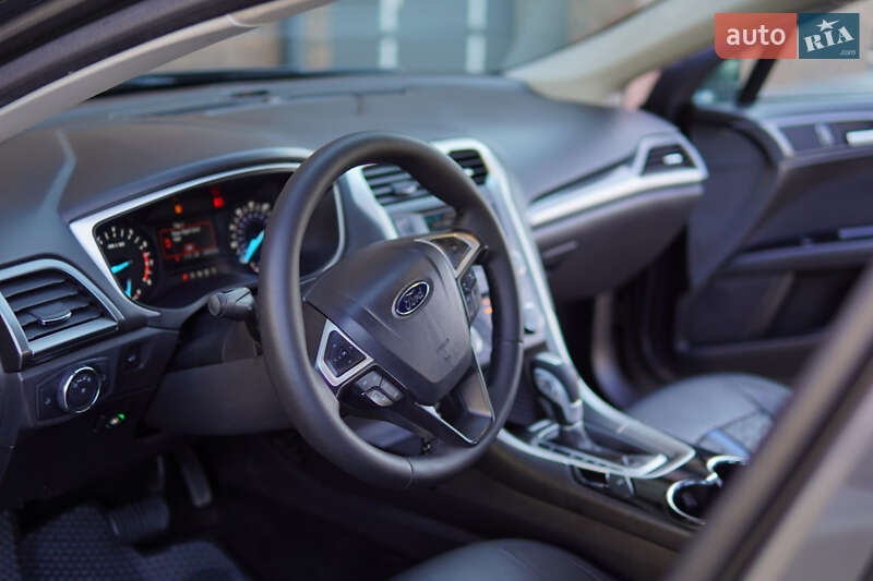 Седан Ford Fusion 2013 в Луцке