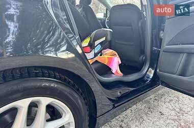 Седан Ford Fusion 2013 в 