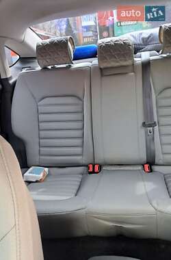 Седан Ford Fusion 2014 в 