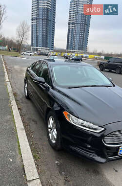 Седан Ford Fusion 2016 в 