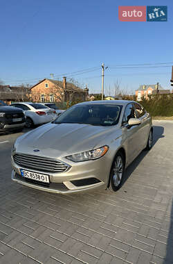Седан Ford Fusion 2016 в 