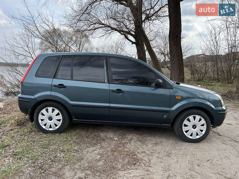 Хетчбек Ford Fusion 2003 в Дунаївцях