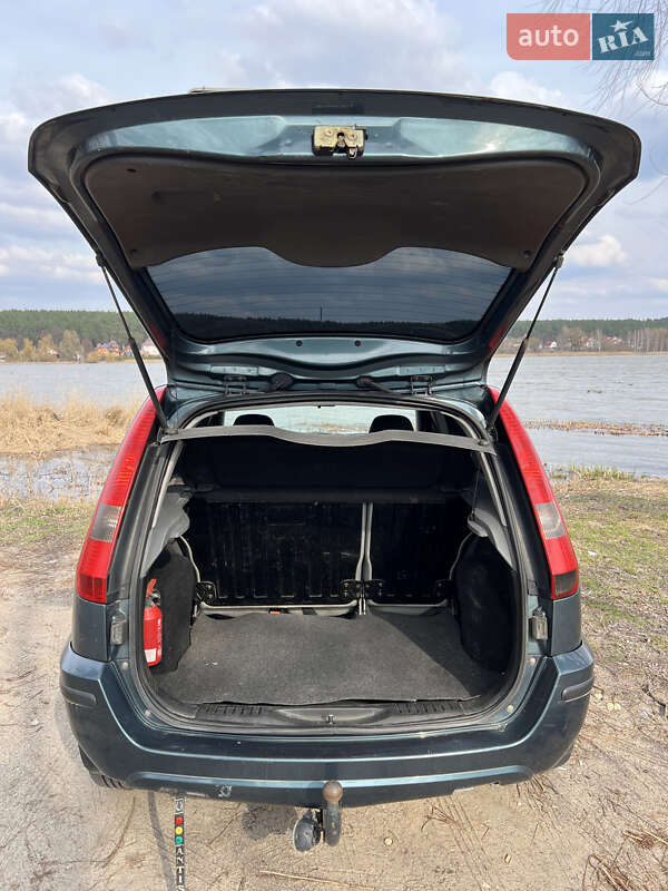 Хетчбек Ford Fusion 2003 в Дунаївцях