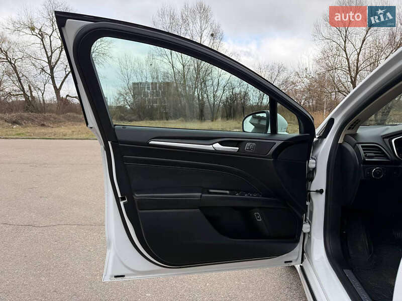 Седан Ford Fusion 2018 в Бердичеві