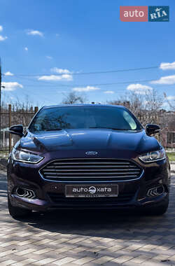 Седан Ford Fusion 2013 в 