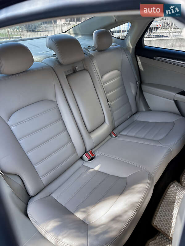 Седан Ford Fusion 2013 в Миколаєві