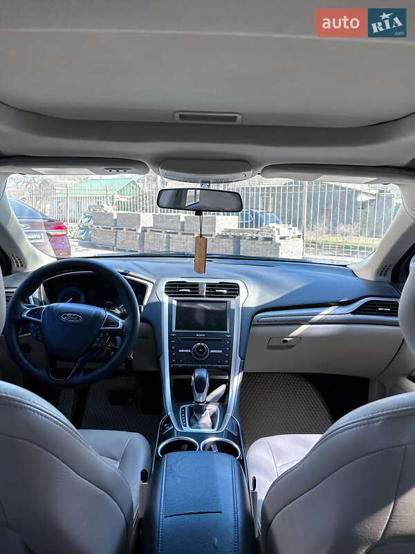 Седан Ford Fusion 2013 в Миколаєві