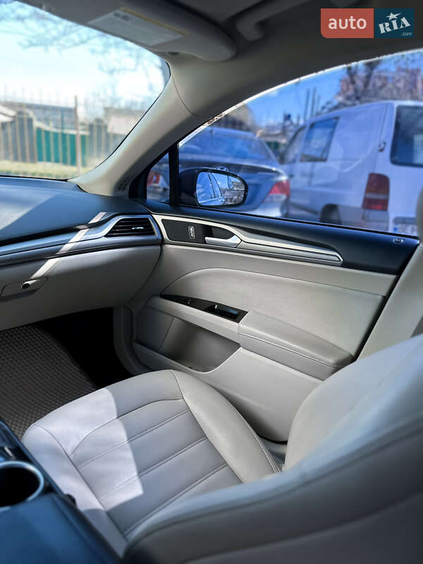 Седан Ford Fusion 2013 в Миколаєві